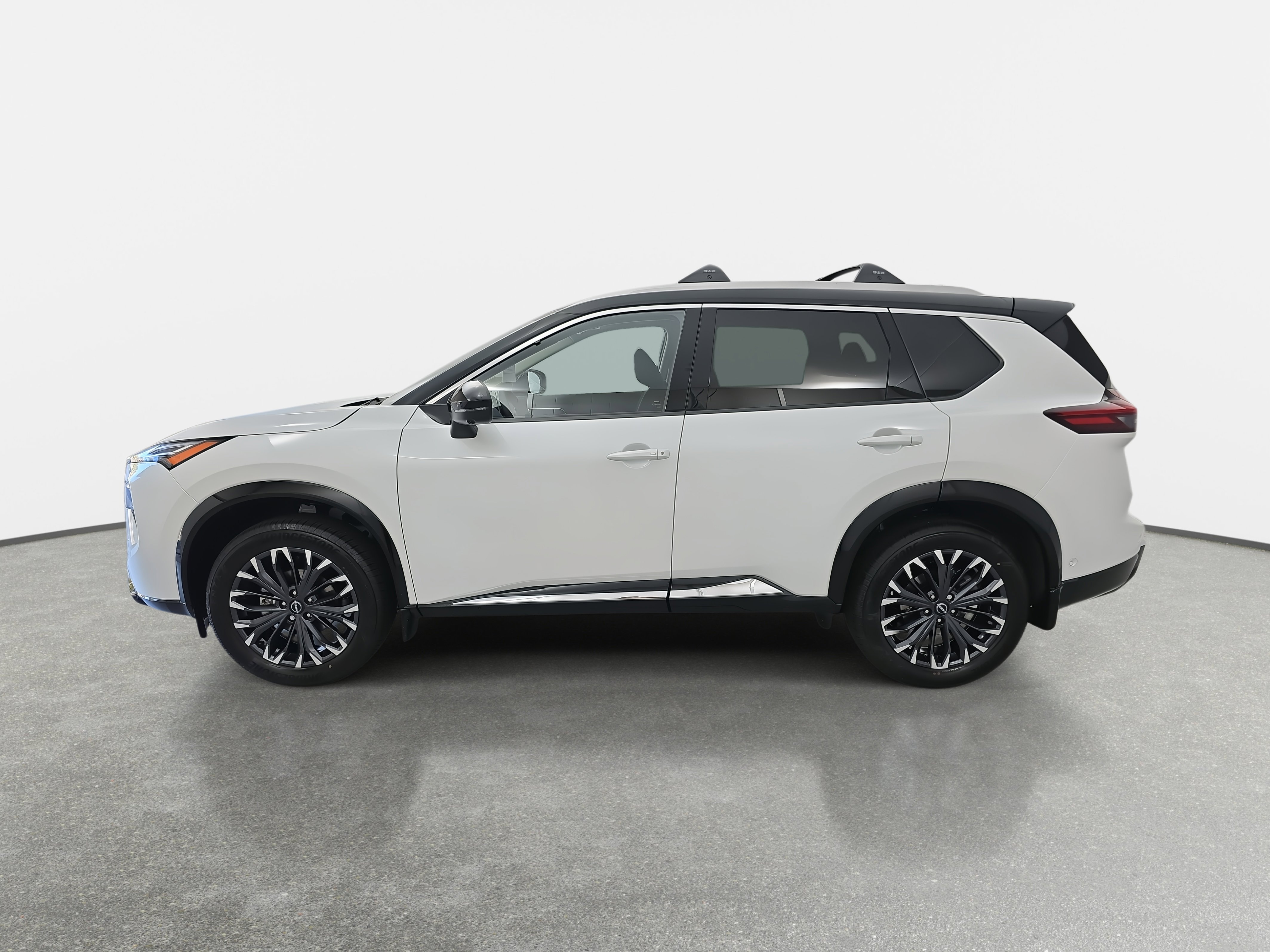 New 2026 Nissan Rogue Platinum image 8