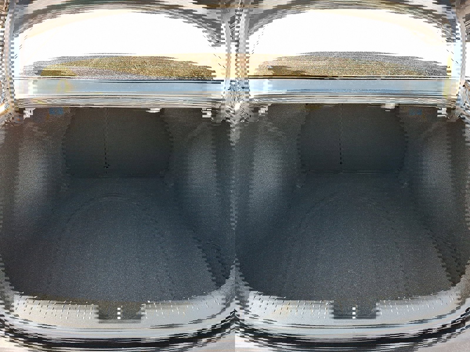 Certified 2023 Hyundai Elantra Limited image 32