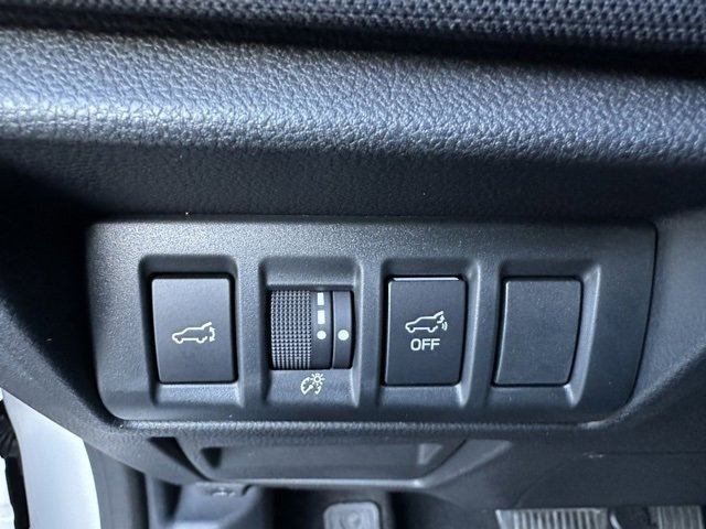 Used 2020 Subaru Outback Premium image 18