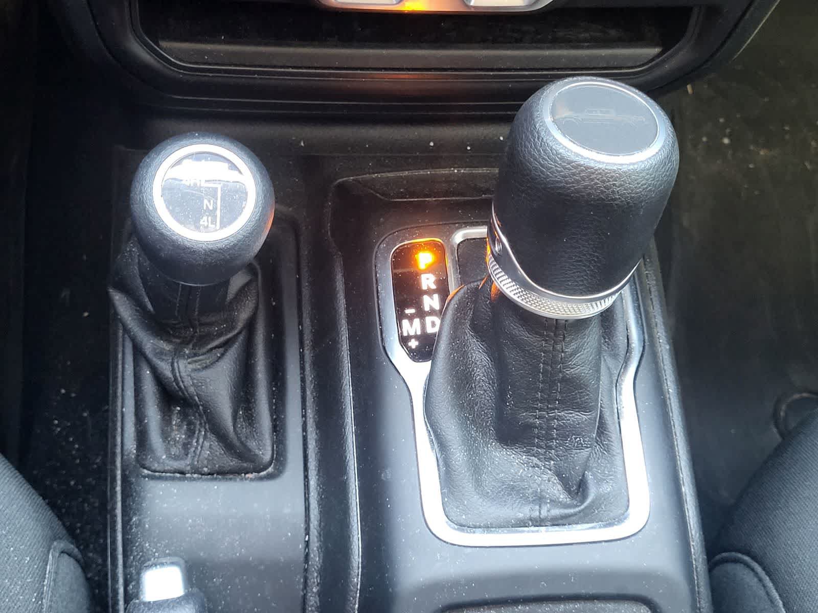 Used 2023 Jeep Gladiator Sport AWD/4WD image 21