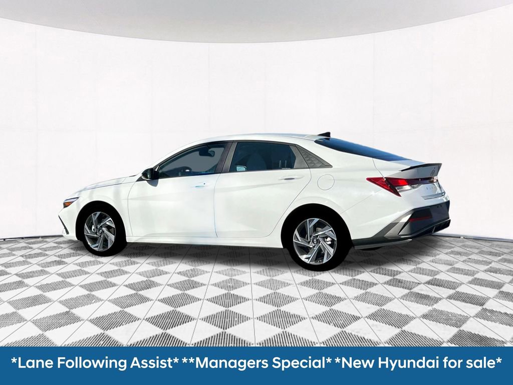 Used 2025 Hyundai Elantra Sport w/ Cargo Package image 7