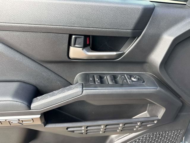 Used 2025 Toyota Tacoma TRD Sport image 25