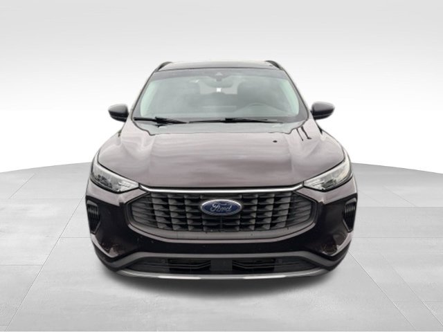 Used 2023 Ford Escape Active w/ Tech Pack #1 AWD/4WD image 9