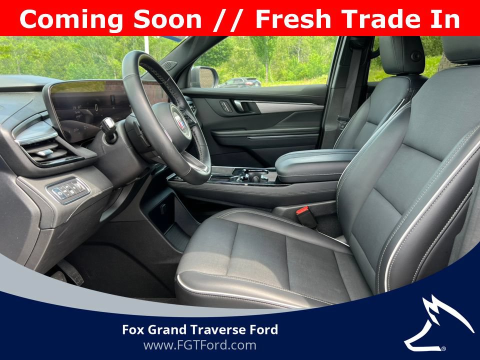 Used 2025 Buick Enclave Preferred AWD/4WD image 3