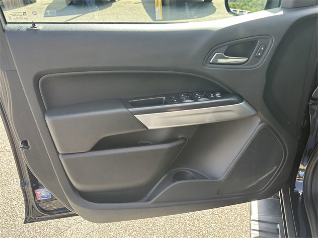 Used 2022 Chevrolet Colorado LT w/ LT Convenience Package image 10