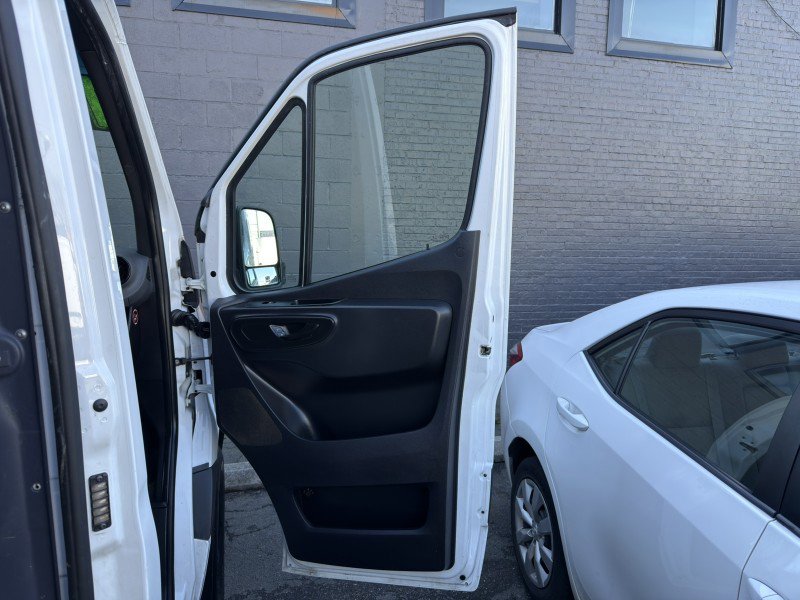 Used 2020 Mercedes-Benz Sprinter 2500 image 11