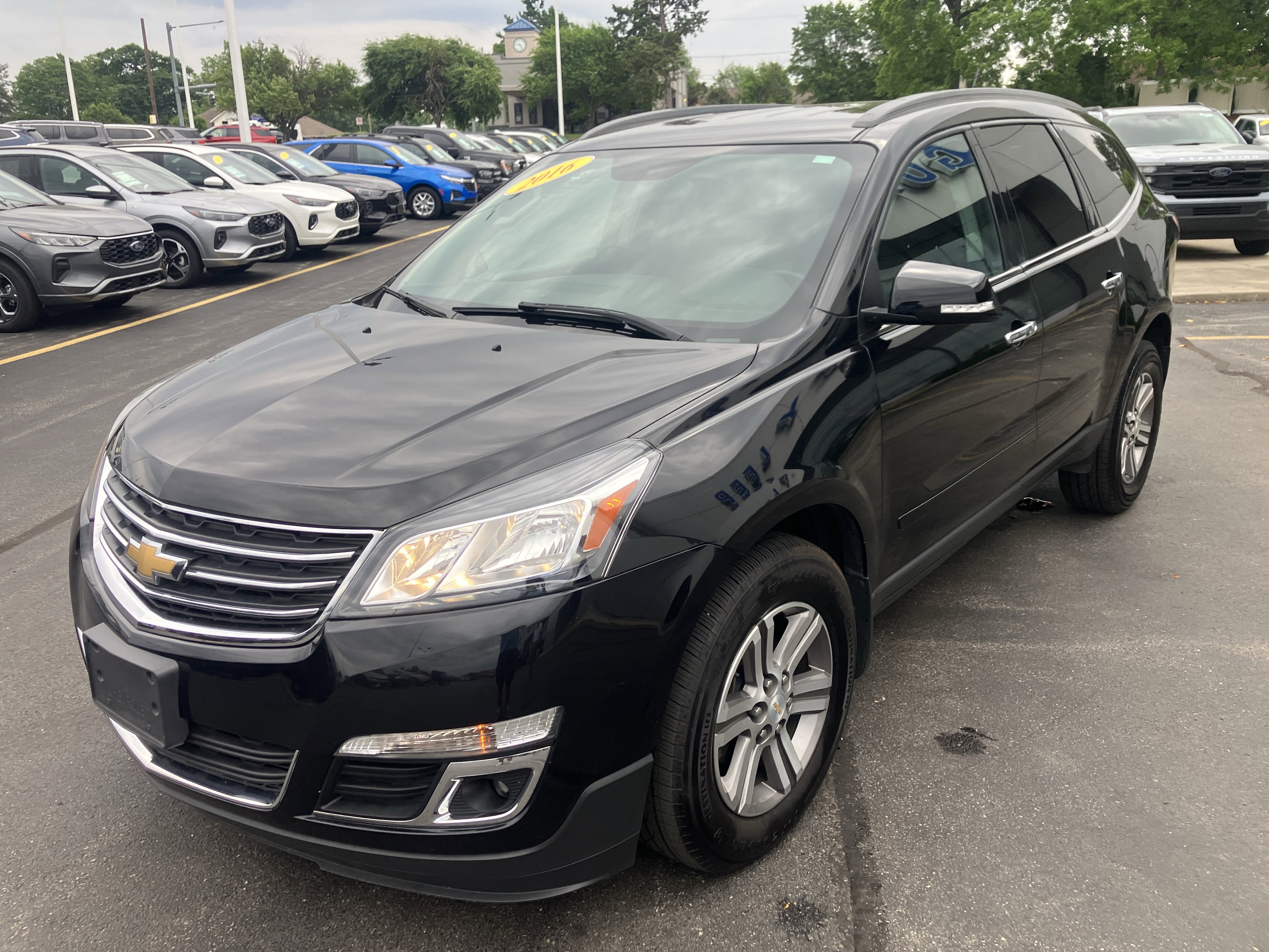Used 2016 Chevrolet Traverse LT AWD/4WD image 3
