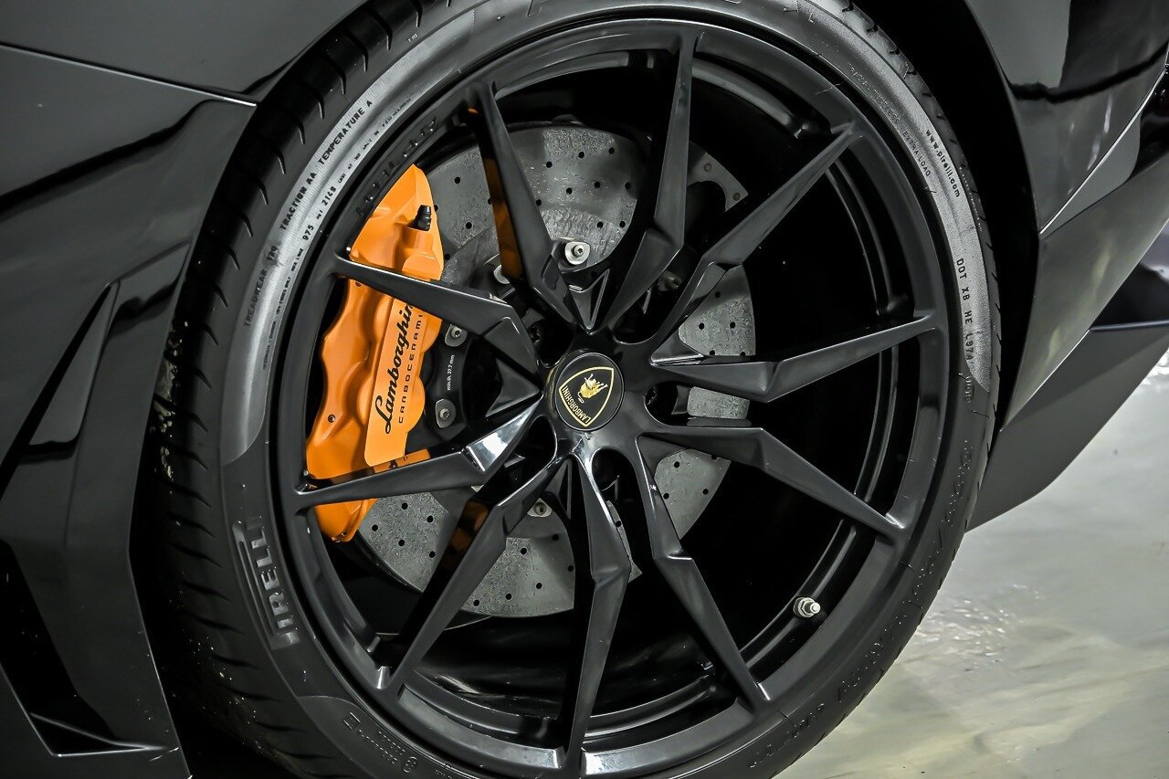 Used 2014 Lamborghini Aventador LP 700-4 AWD/4WD image 36