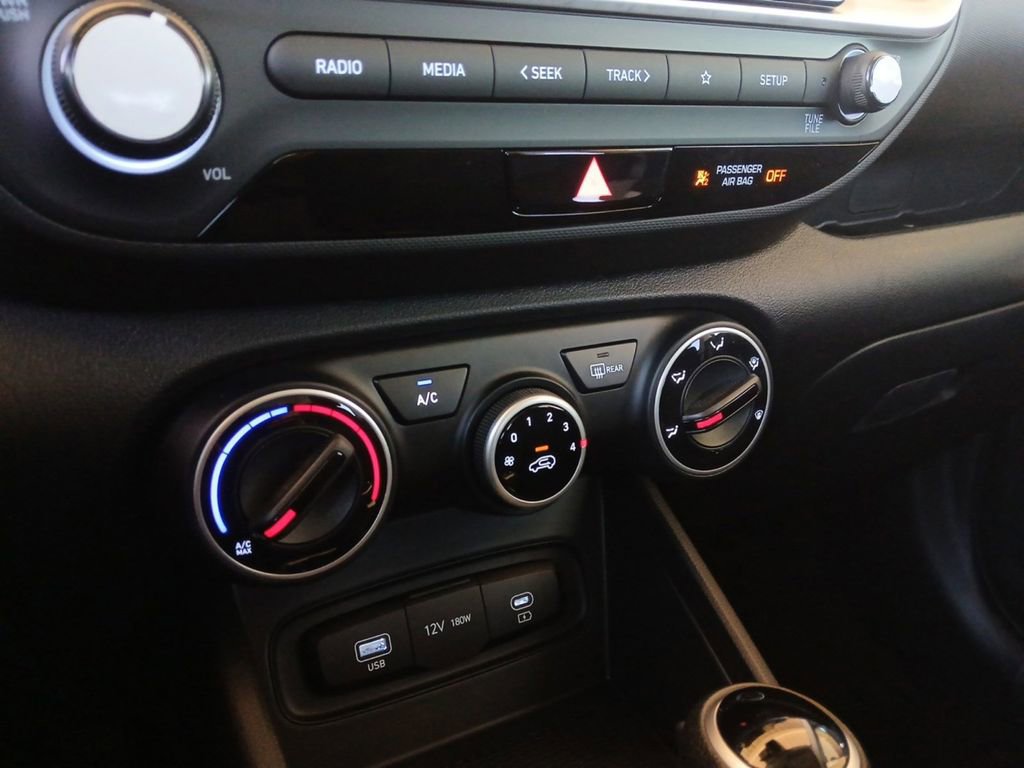 New 2026 Hyundai Venue SE FWD image 20