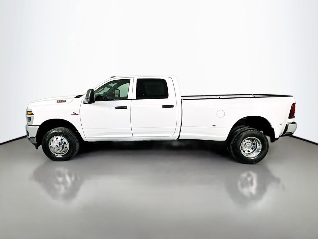 New 2026 RAM 3500 Tradesman AWD/4WD image 4
