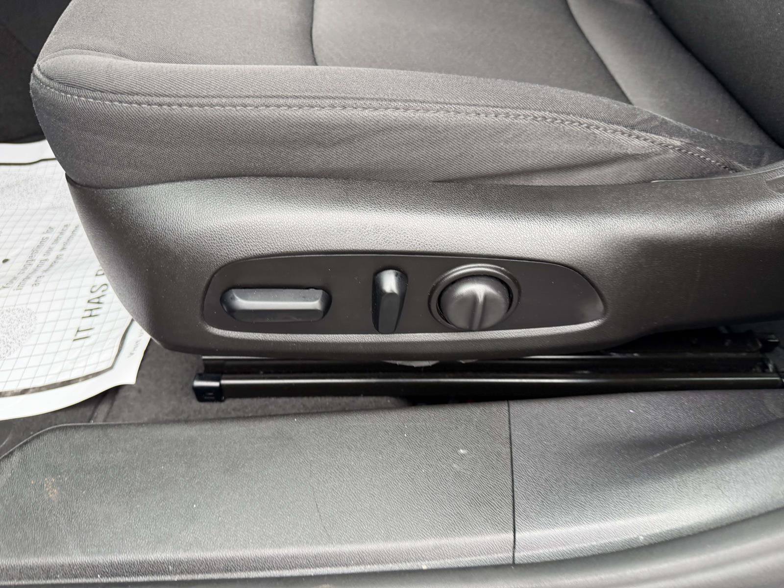 Certified 2021 Chevrolet Malibu LT FWD image 18