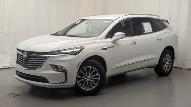 Certified 2024 Buick Enclave Essence FWD image 2