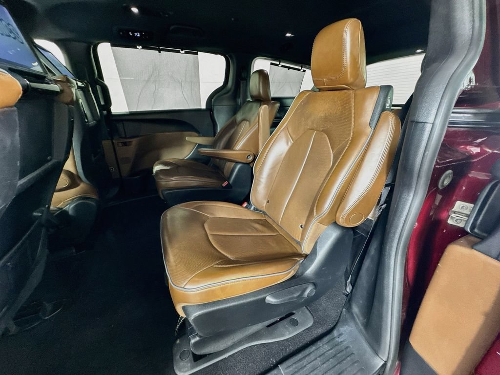Used 2020 Chrysler Pacifica Limited FWD image 29