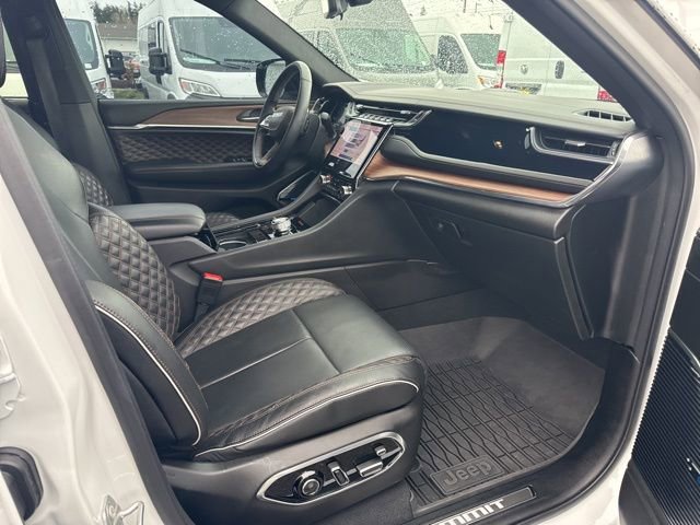 Used 2022 Jeep Grand Cherokee Summit w/ Advanced Protech Group IV image 13
