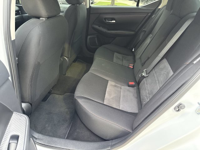 Used 2024 Nissan Sentra SR FWD image 16