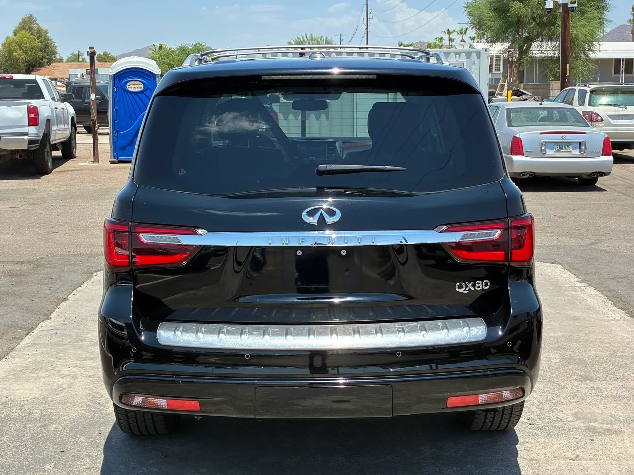 Used 2019 INFINITI QX80 Luxe w/ All-Season Package AWD/4WD image 6