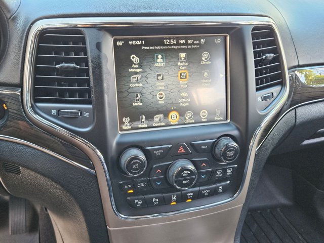 Used 2017 Jeep Grand Cherokee Overland w/ Jeep Active Safety Group AWD/4WD image 12