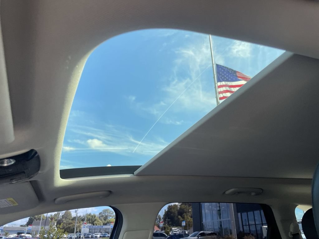Used 2021 Kia Sorento EX w/ Panoramic Sunroof Package FWD image 9