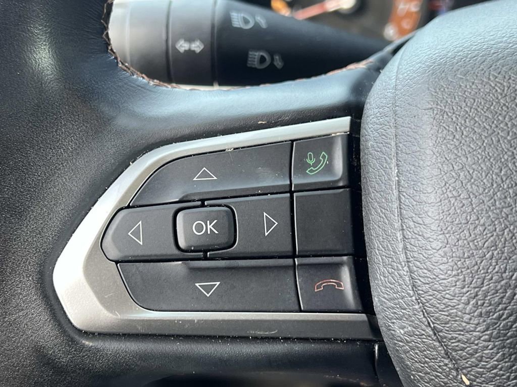 Used 2022 Jeep Compass Limited image 22