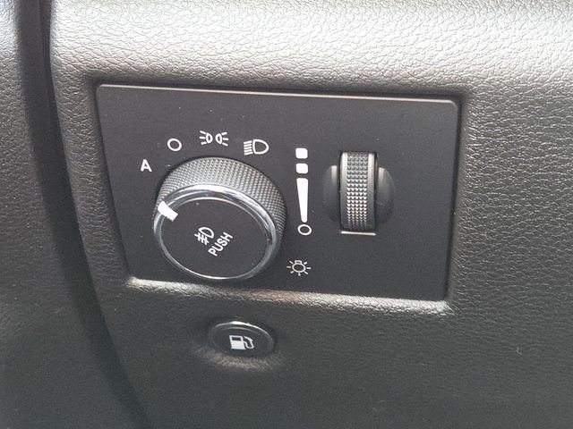 Used 2018 Jeep Grand Cherokee Laredo image 9