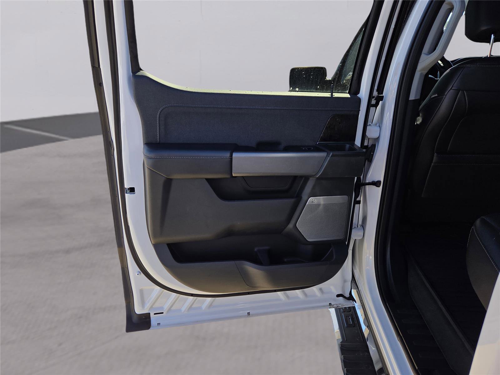 Used 2021 Ford F150 Lariat w/ Trailer Tow Package image 26