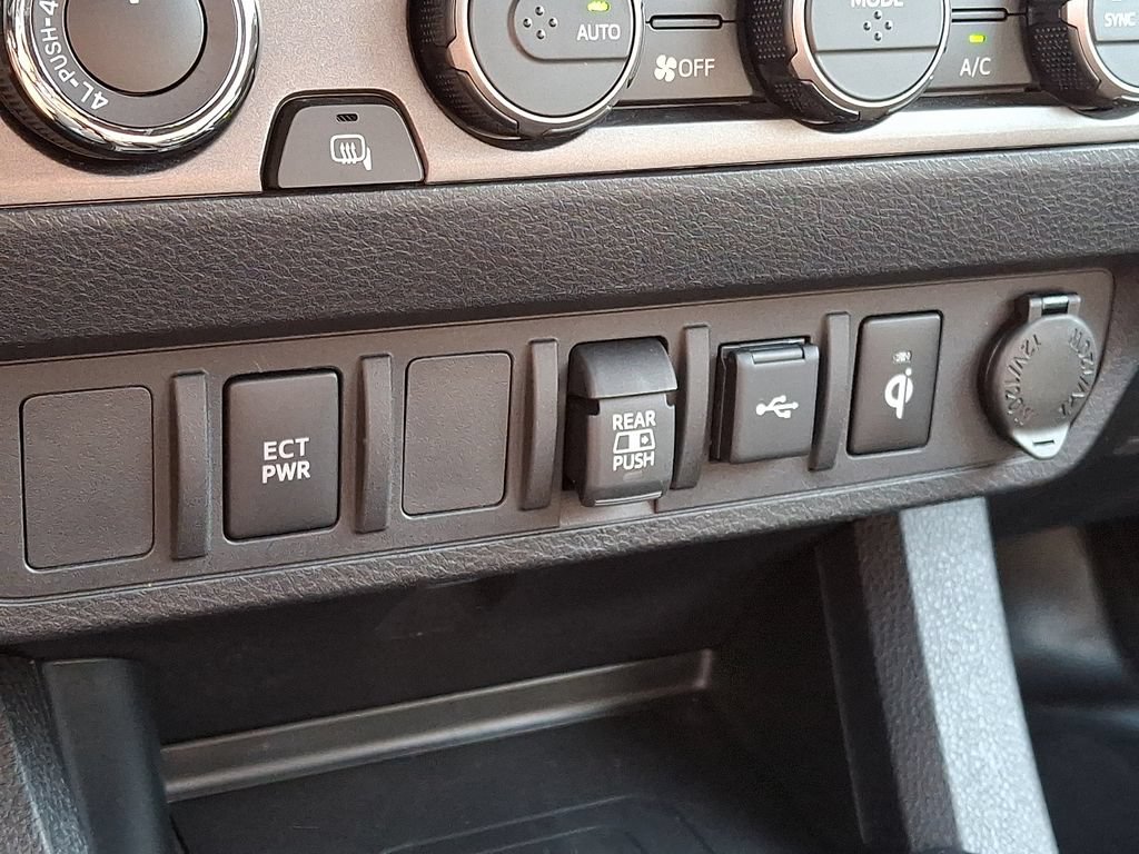 Certified 2023 Toyota Tacoma TRD Sport AWD/4WD image 17