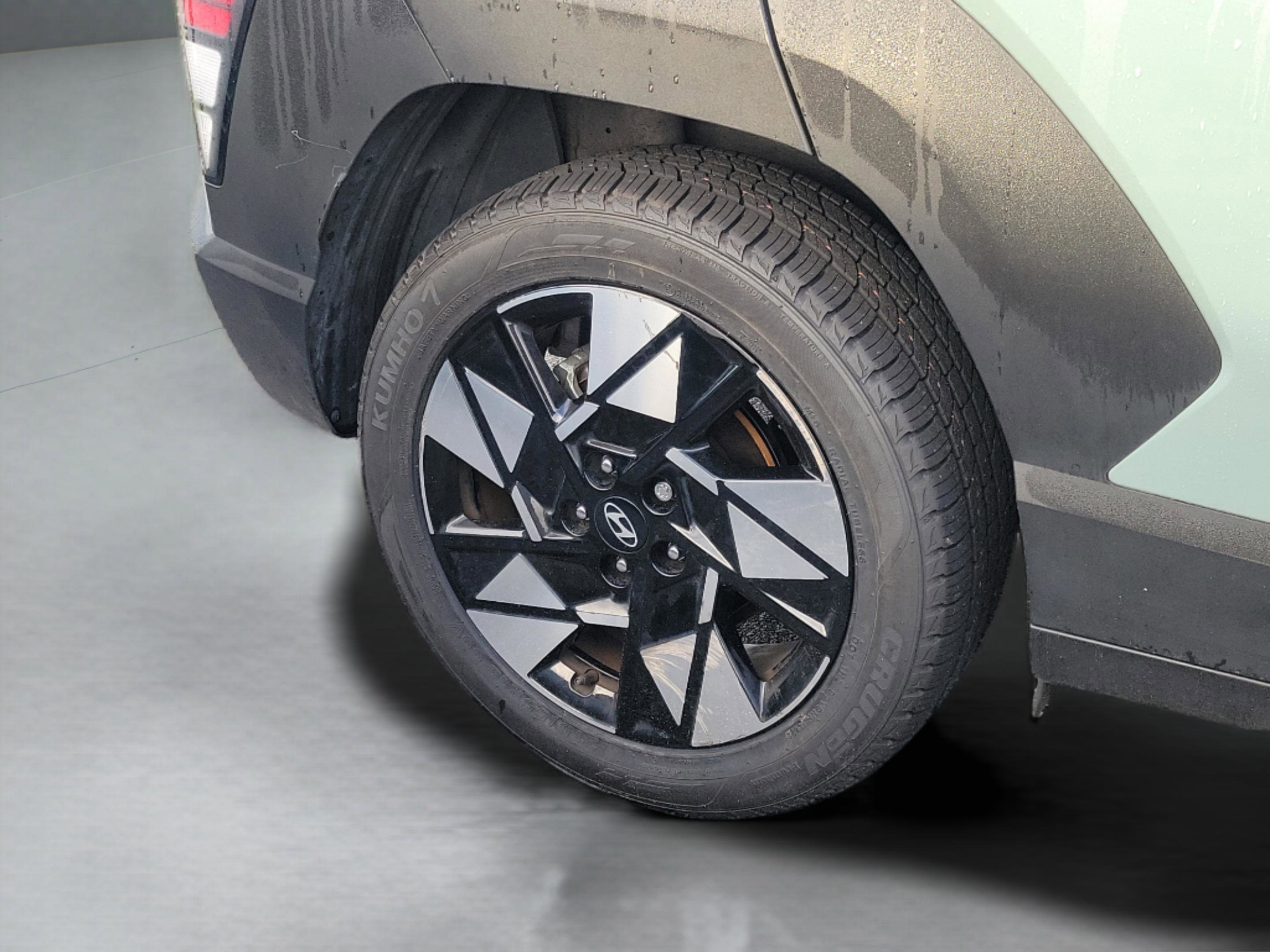 Used 2024 Hyundai Kona SEL image 19