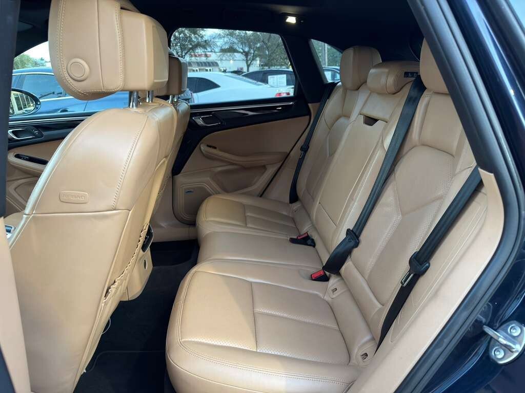 Used 2018 Porsche Macan image 13
