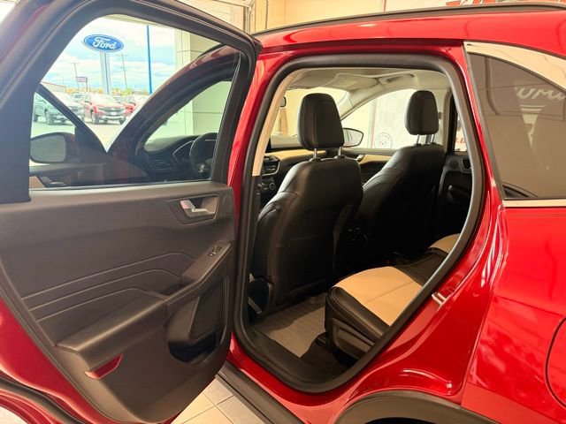 Used 2021 Ford Escape Titanium w/ Titanium Elite Package AWD/4WD image 15