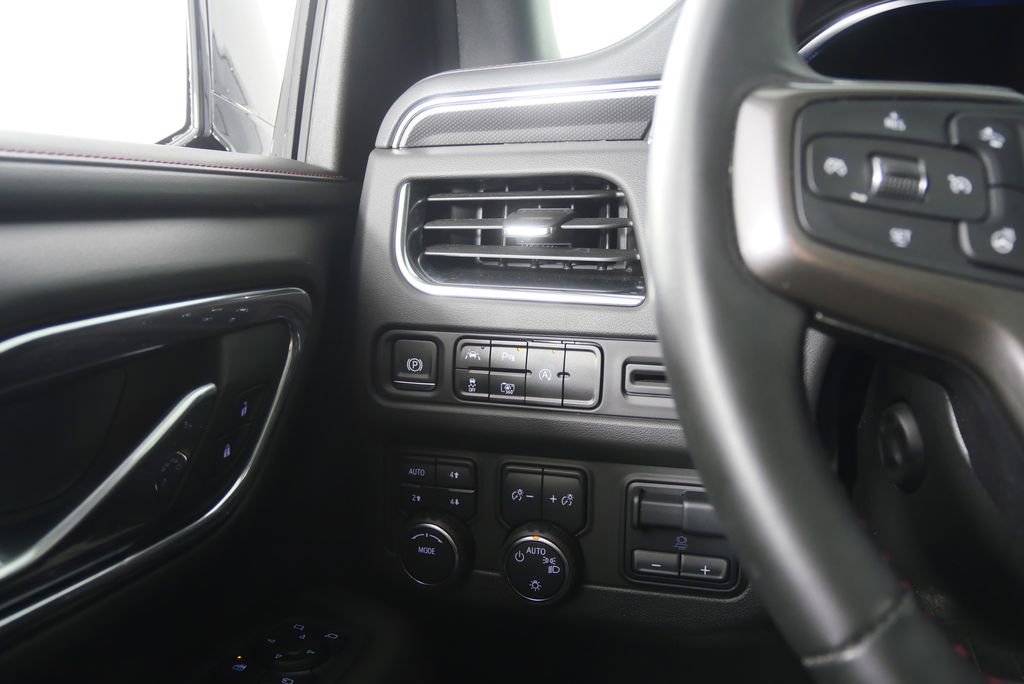Used 2024 Chevrolet Tahoe RST w/ Luxury Package AWD/4WD image 18