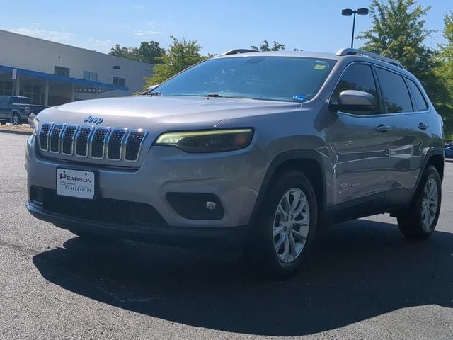 Used 2019 Jeep Cherokee Latitude w/ Cold Weather Group FWD image 7