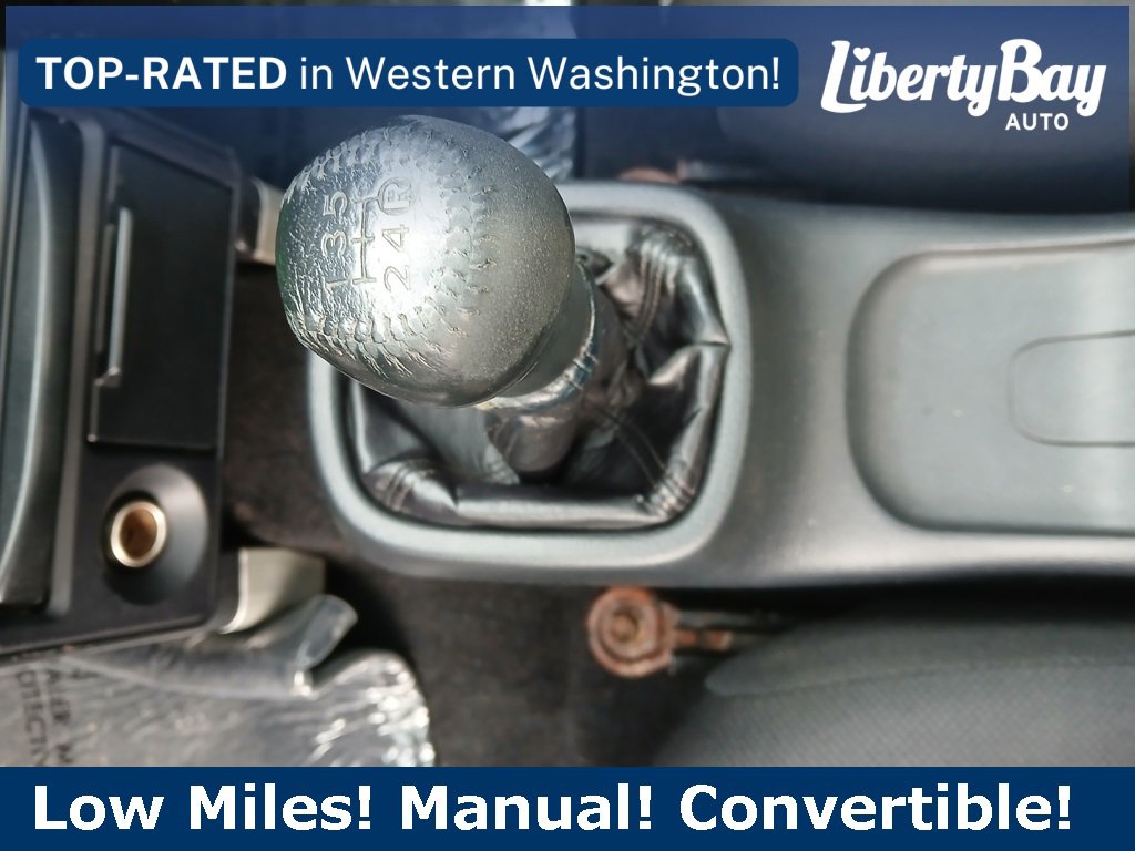 Used 2000 Toyota MR2 image 22