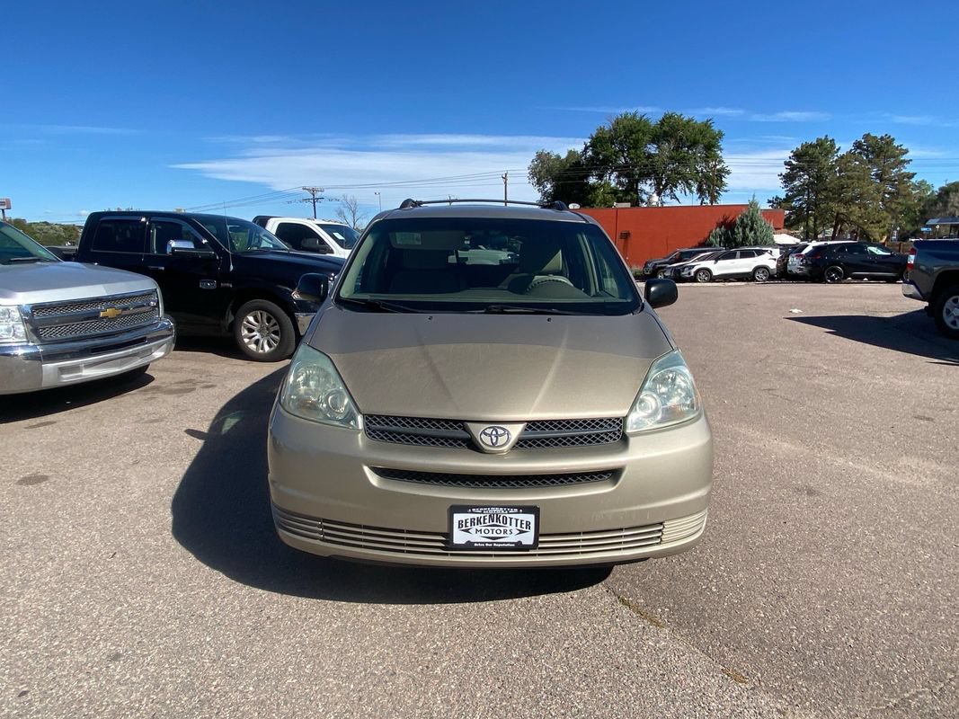 Used 2004 Toyota Sienna LE w/ LE Pkg 12 AWD/4WD image 8