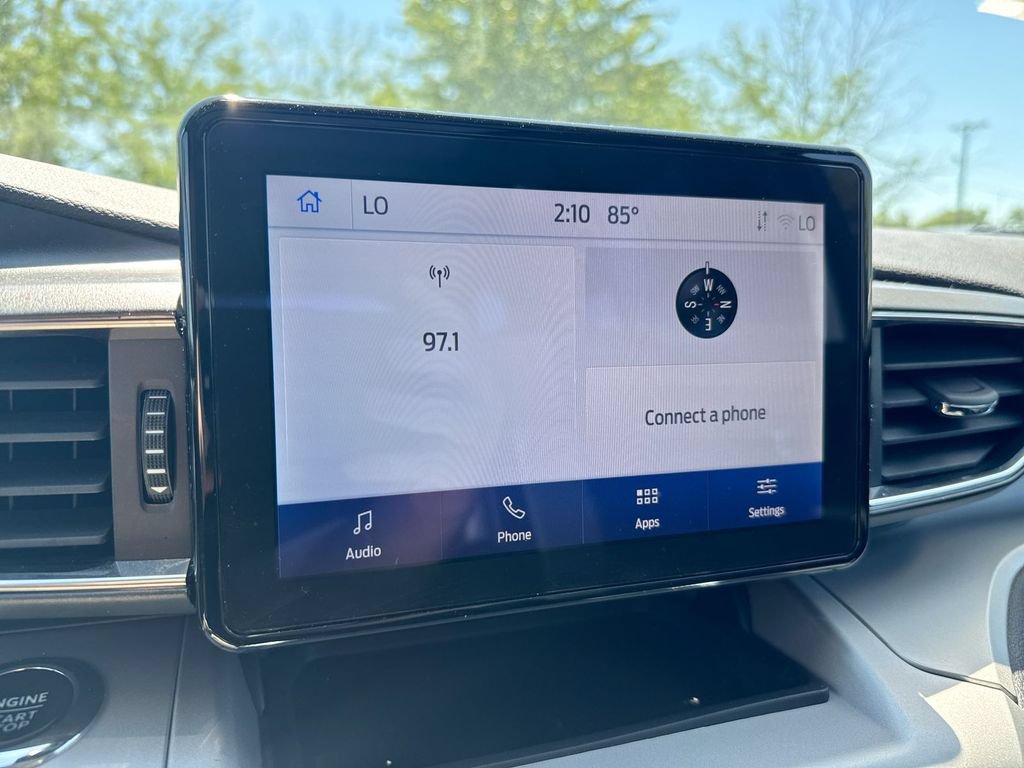 Used 2024 Ford Explorer XLT w/ Equipment Group 202A AWD/4WD image 6