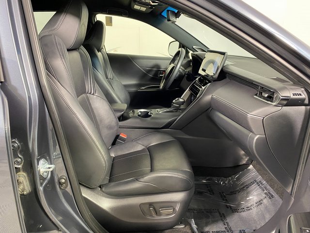 Certified 2021 Toyota Venza XLE w/ Softex Package image 8