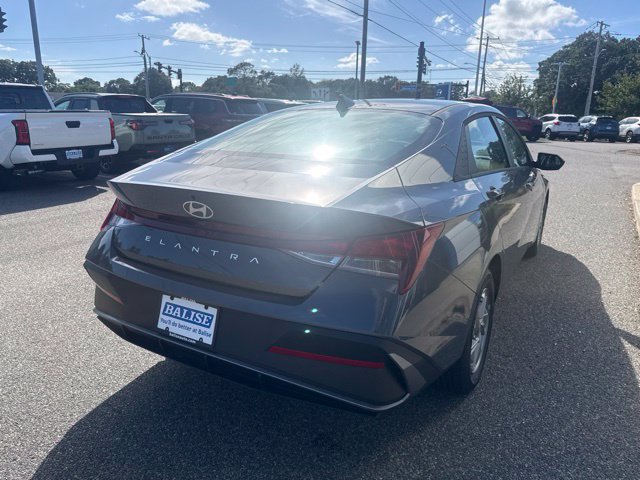 New 2026 Hyundai Elantra SE FWD image 7
