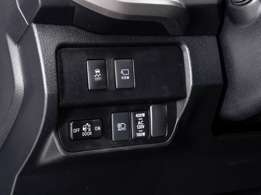Used 2021 Toyota Tacoma Limited image 10