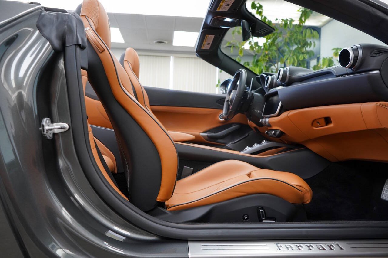 Used 2019 Ferrari Portofino RWD image 79