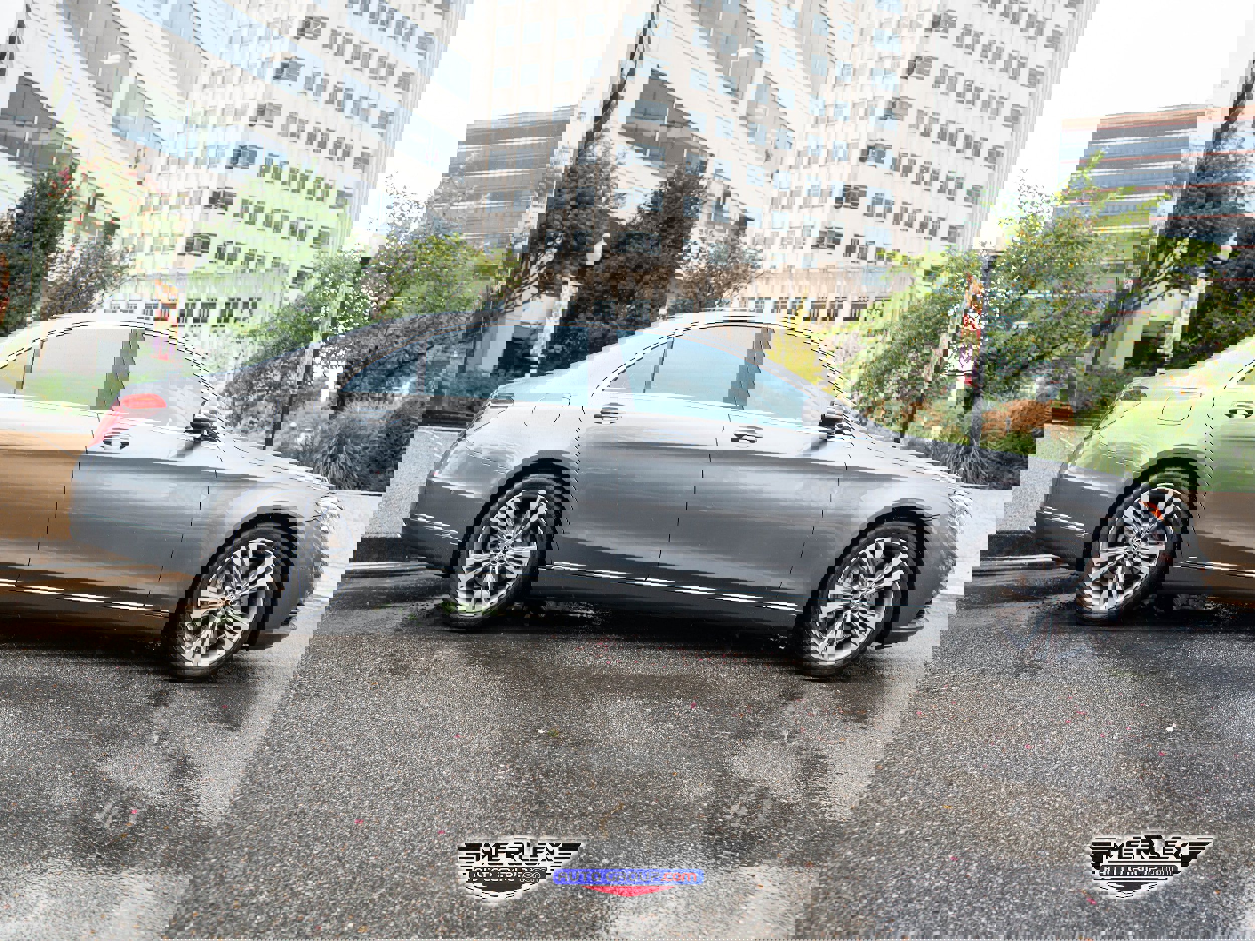 Used 2017 Mercedes-Benz S 550 4MATIC Sedan image 8