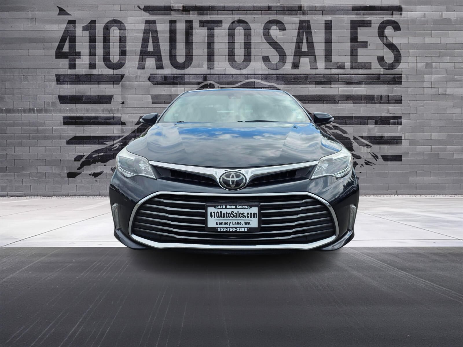 Used 2018 Toyota Avalon XLE FWD image 5
