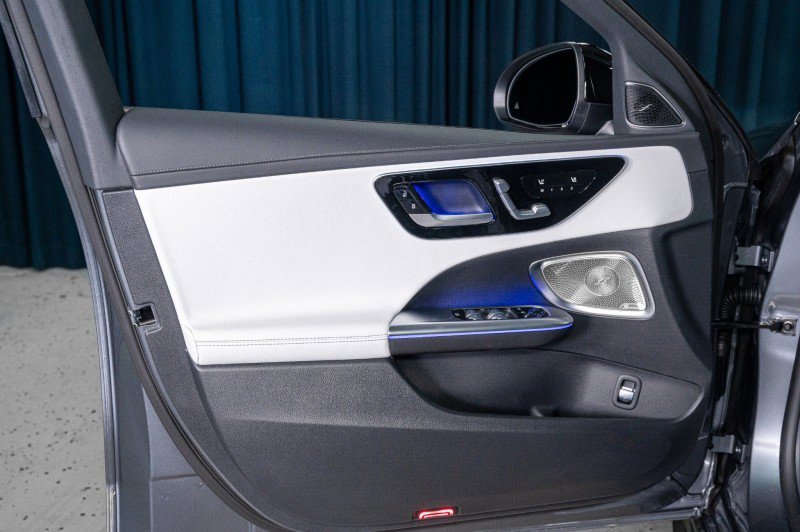 Certified 2025 Mercedes-Benz C 300 Sedan image 12