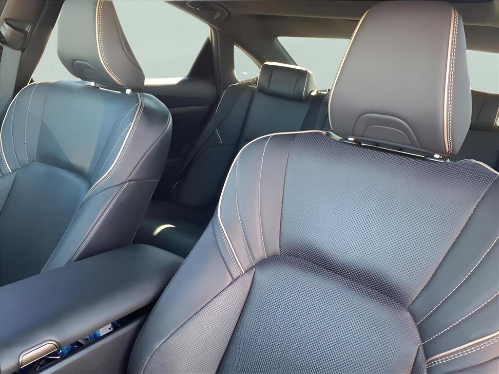 Used 2024 Toyota Crown Platinum image 13