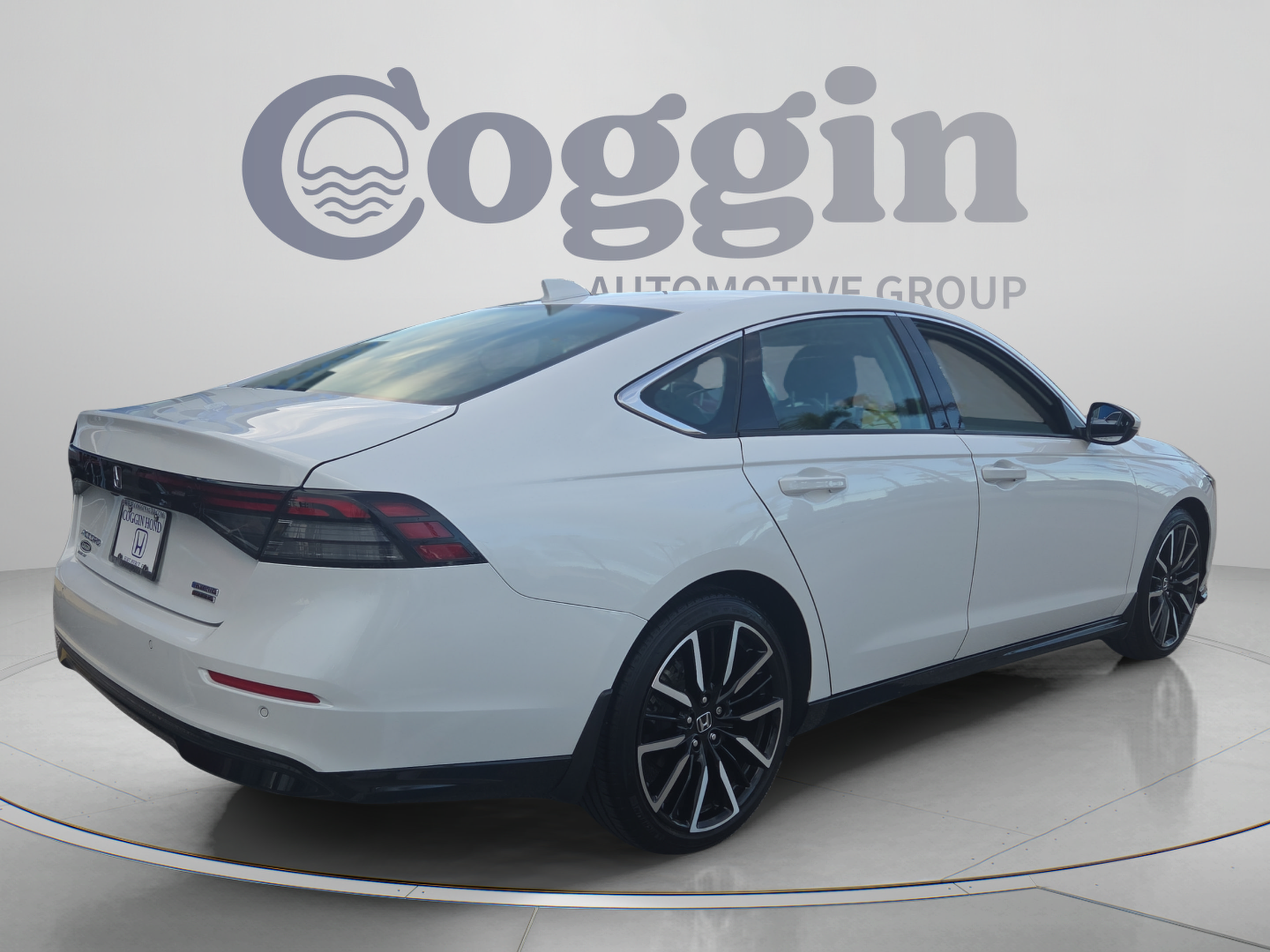 Certified 2025 Honda Accord Touring image 5