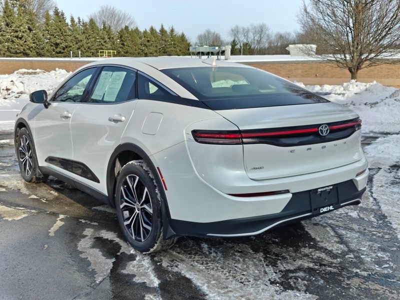 Used 2023 Toyota Crown XLE image 8