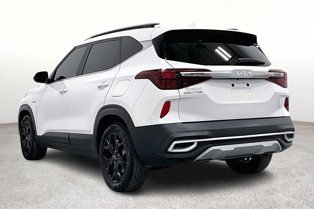 Used 2022 Kia Seltos EX image 15