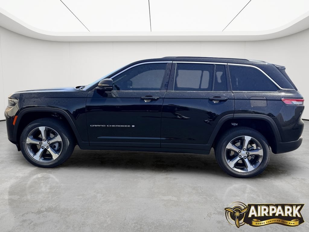 New 2026 Jeep Grand Cherokee Limited w/ Luxury Tech Group II AWD/4WD image 6