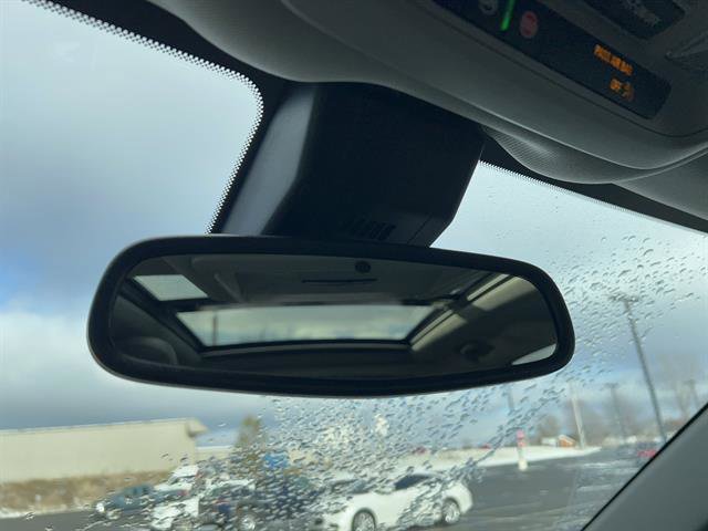 Used 2024 Chevrolet Equinox Premier image 31