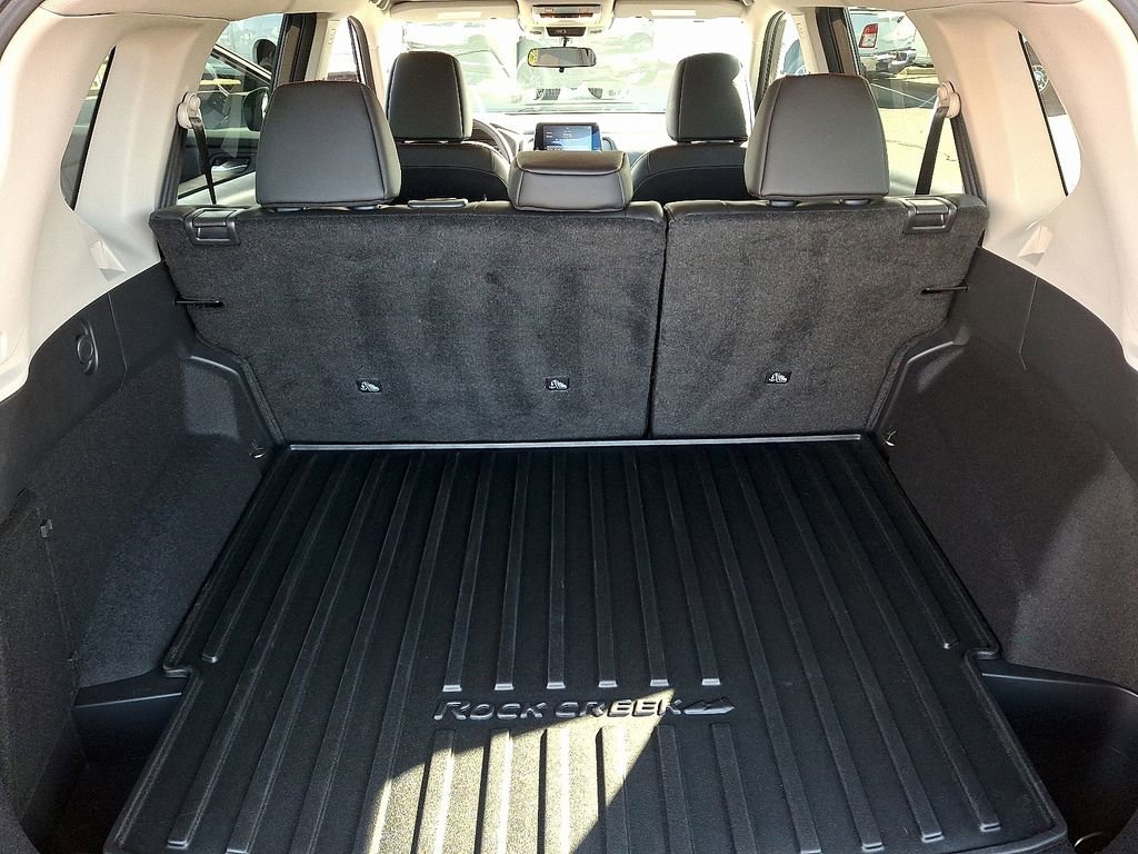 Used 2025 Nissan Rogue SV image 29