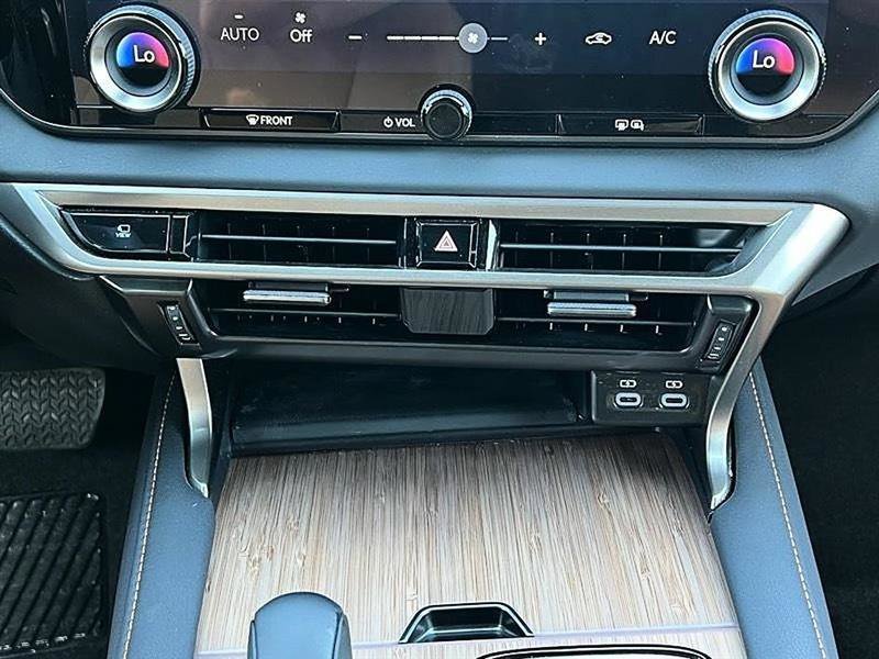 Used 2024 Lexus RX 350 Premium w/ Convenience Package FWD image 33