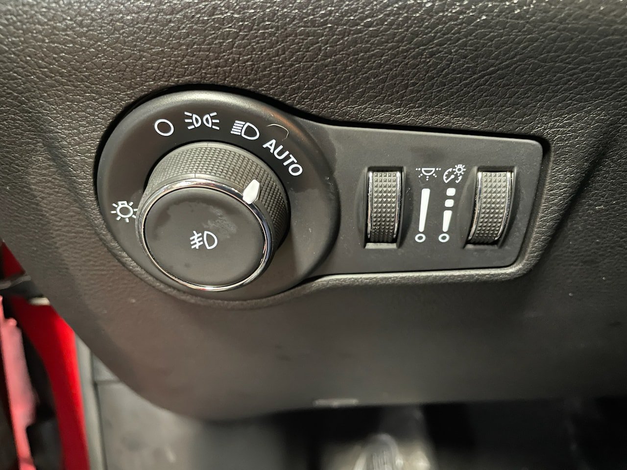 Used 2022 Jeep Compass Limited AWD/4WD image 14